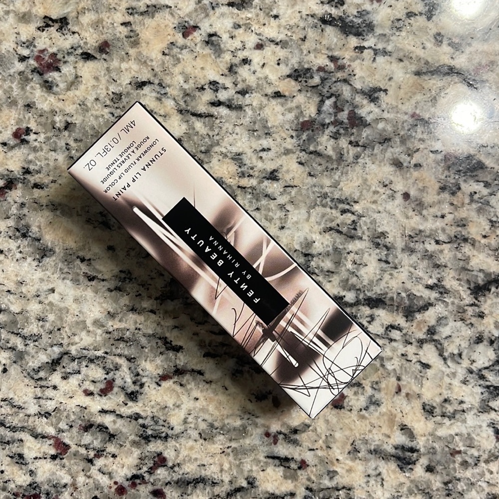 Fenty Beauty Stunna Lip Paint Longwear Fluid Lip Color